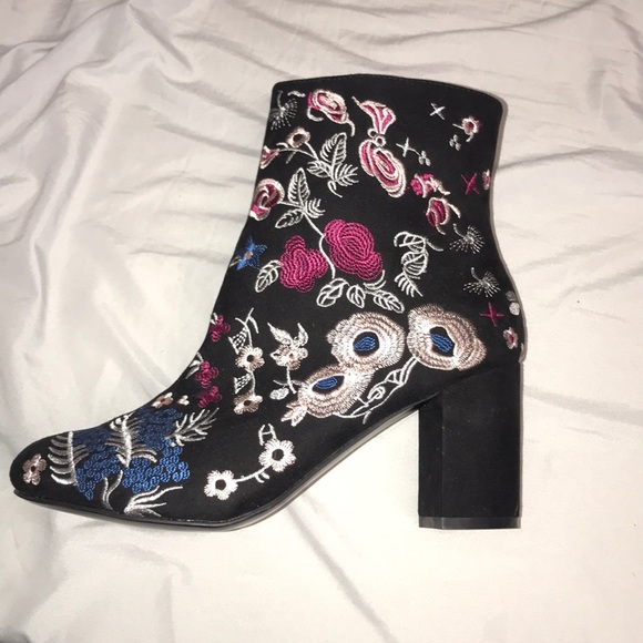 JustFab Shoes - NEVER BEEN WORN floral booties